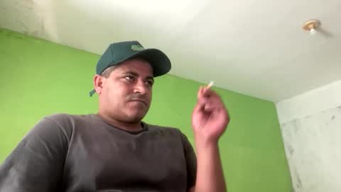 9vinhocamshow online show from December 18, 2025, 11:05 am