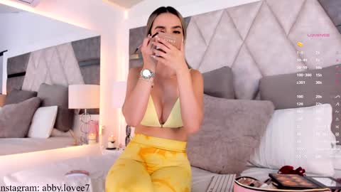 Gabriela   abby online show from January 25, 2025, 2:03 pm