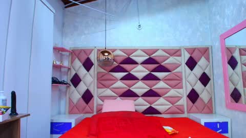  abby rouss online show from September 13, 2025, 3:06 am