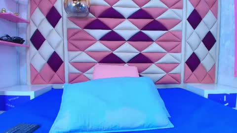  abby rouss online show from September 23, 2025, 3:09 am