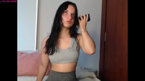 _abrill_20 online show from September 18, 2025, 5:59 pm