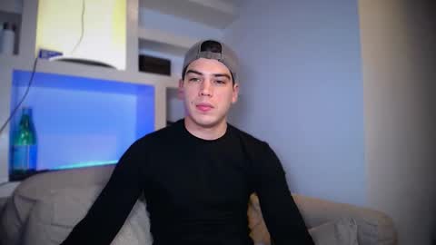 Snapshot of _aesthetic chatting on February 5, 2026, 11:53 pm _aesthetic online show from February 5, 2026, 11:53 pm