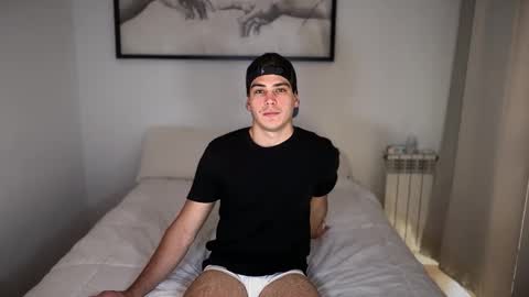 Snapshot of _aesthetic chatting on February 23, 2026, 10:34 am _aesthetic online show from February 23, 2026, 10:34 am