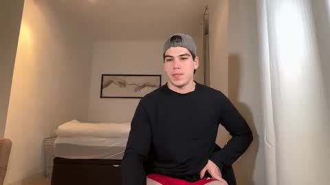 Snapshot of _aesthetic chatting on March 2, 2026, 8:15 pm _aesthetic online show from March 2, 2026, 8:15 pm