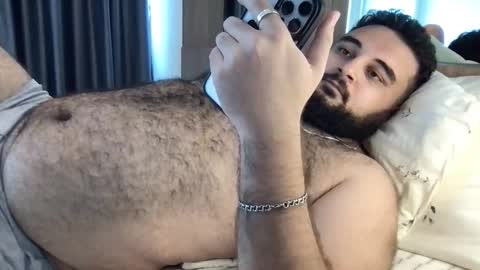 Snapshot of _alan_bear_ chatting on December 18, 2025, 7:36 am Alan online show from December 18, 2025, 7:36 am