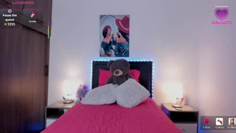 Snapshot of _alana_grey_ chatting on July 21, 2026, 2:41 pm _alana_grey_ online show from July 21, 2026, 2:41 pm