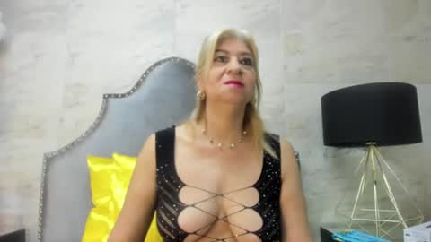 Snapshot of _alana_johnson chatting on June 12, 2026, 1:10 pm _alana_johnson online show from June 12, 2026, 1:10 pm