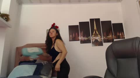 _alice_horny_ online show from February 8, 2025, 1:22 am