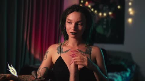 Alice Morrison Mistress Datura online show from December 20, 2024, 4:04 pm