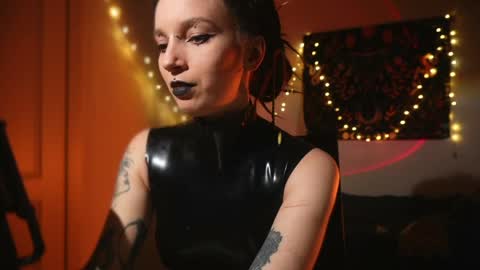 Snapshot of _alicemorrison_ chatting on June 8, 2026, 5:46 pm Alice Morrison Mistress Datura online show from June 8, 2026, 5:46 pm
