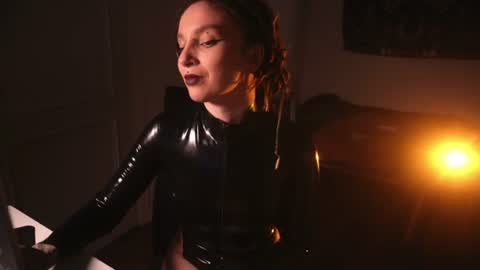 Alice Morrison Mistress Datura online show from July 6, 2026, 7:05 pm