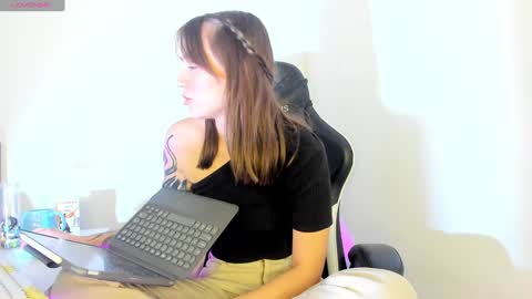 Snapshot of _alicerosse2 chatting on January 16, 2025, 12:45 am ALICE online show from January 16, 2025, 12:45 am