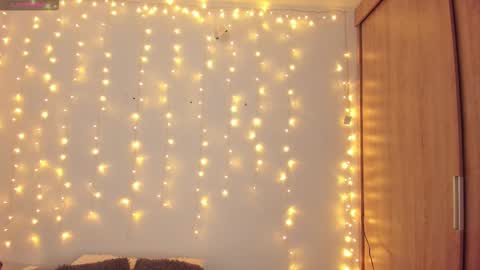 _allisongomez online show from December 23, 2025, 2:42 am