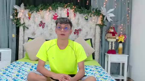 Snapshot of _andrew_williams chatting on December 16, 2024, 7:00 pm Andres online show from December 16, 2024, 7:00 pm
