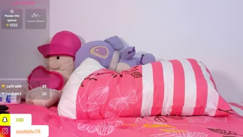 Anette online show from February 24, 2025, 11:41 pm