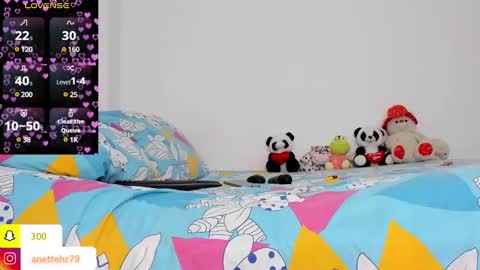 Anette online show from March 3, 2025, 8:43 pm