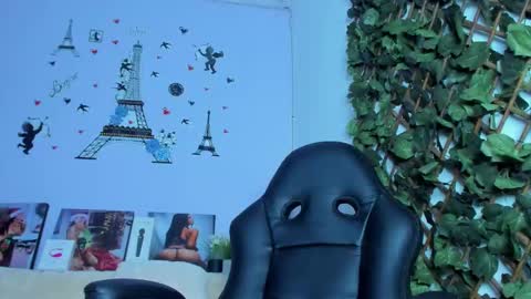 Snapshot of _angelnaugthy_ chatting on December 12, 2024, 3:21 am ANGEL online show from December 12, 2024, 3:21 am