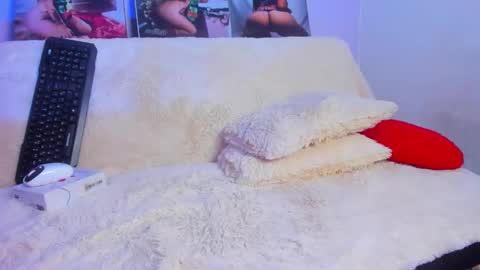 Snapshot of _angelnaugthy_ chatting on September 20, 2025, 2:01 am ANGEL online show from September 20, 2025, 2:01 am