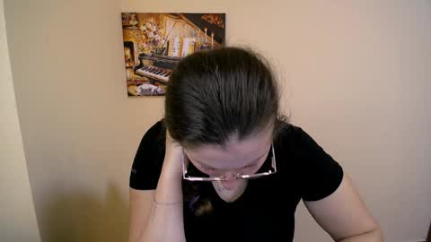 Snapshot of _annabelle_lee chatting on February 20, 2025, 7:45 am Anna online show from February 20, 2025, 7:45 am