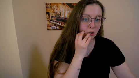 Snapshot of _annabelle_lee chatting on March 10, 2025, 10:26 am Anna online show from March 10, 2025, 10:26 am