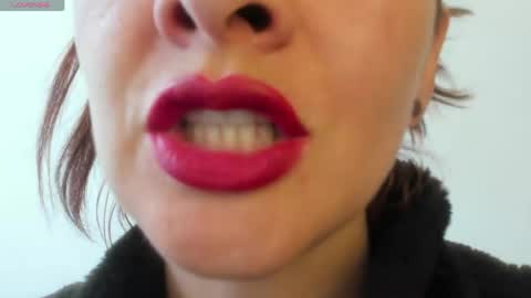 antonia online show from April 13, 2026, 2:55 pm