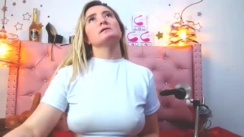 _antonella_11 online show from March 6, 2025, 5:24 am