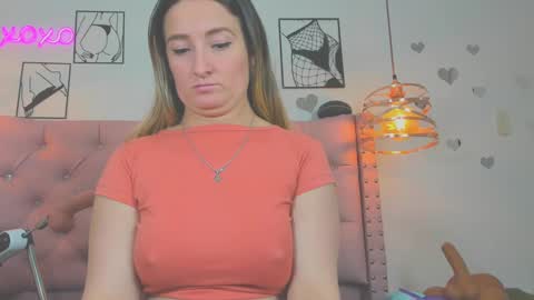 _antonella_11 online show from September 27, 2025, 5:40 pm