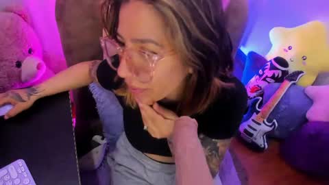 Snapshot of _antonella_dreams chatting on June 22, 2026, 8:28 pm _antonella_dreams online show from June 22, 2026, 8:28 pm