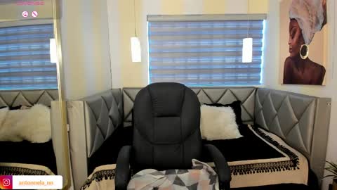 Snapshot of _antonnela_ chatting on May 9, 2026, 1:49 pm antonnela online show from May 9, 2026, 1:49 pm