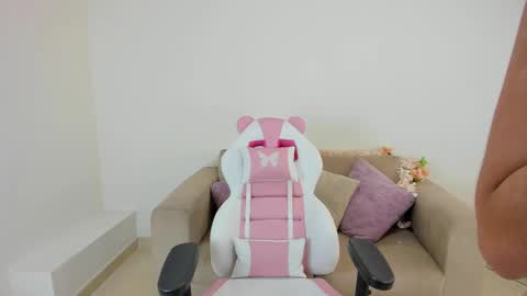    online show from March 7, 2025, 4:22 pm