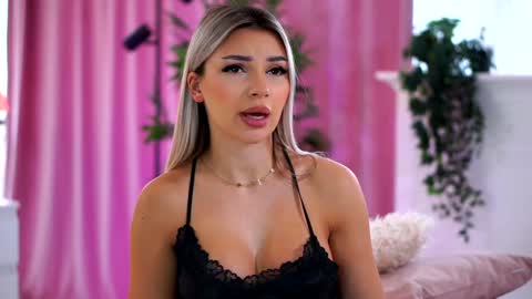 Arielle online show from December 23, 2024, 9:59 am