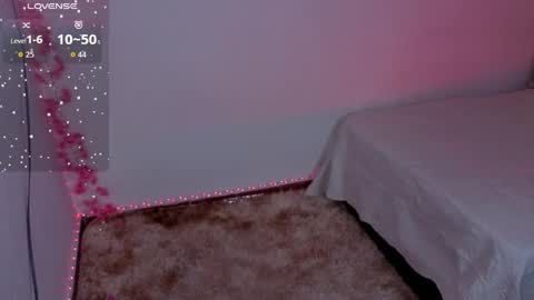 Aria online show from April 20, 2026, 11:28 pm