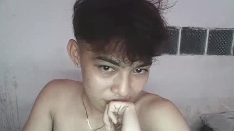 _asiancutebaby online show from April 5, 2026, 5:54 pm
