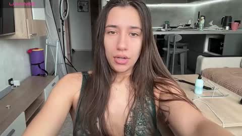 _aura_18 online show from October 10, 2025, 4:22 am