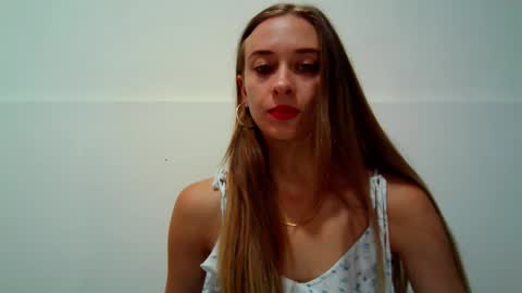 _aurora_sweet online show from September 9, 2025, 9:53 am