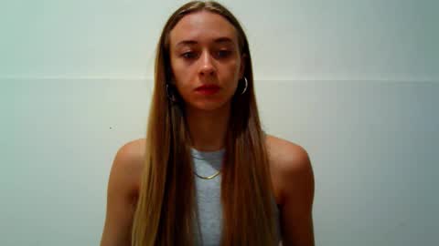 _aurora_sweet online show from September 16, 2025, 7:42 am