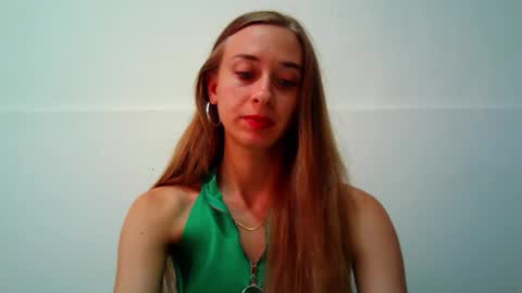 _aurora_sweet online show from September 23, 2025, 2:09 pm
