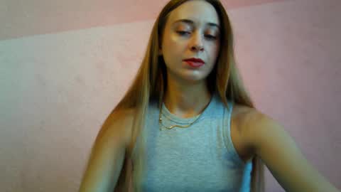 _aurora_sweet online show from November 5, 2025, 9:20 am