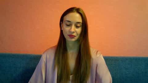 _aurora_sweet online show from November 30, 2025, 1:37 pm