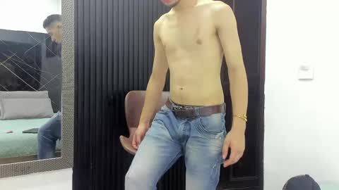 Snapshot of _axel_09 chatting on April 18, 2026, 4:38 am _axel_09 online show from April 18, 2026, 4:38 am