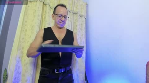 Snapshot of _axelking1_ chatting on May 20, 2026, 11:49 am Axel online show from May 20, 2026, 11:49 am