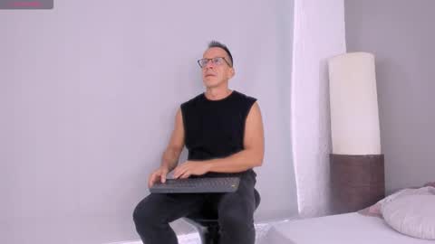 _axelking_ online show from October 27, 2025, 11:36 am