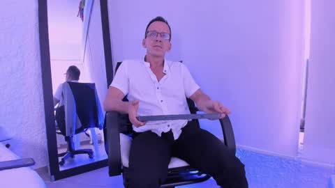 _axelking_ online show from March 5, 2026, 11:39 am