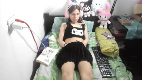 Snapshot of _baby_vi chatting on November 7, 2025, 2:33 am _baby_vi online show from November 7, 2025, 2:33 am