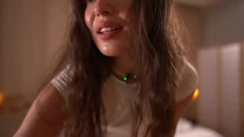 Arianna online show from April 18, 2026, 7:18 pm