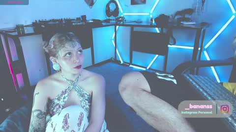 Lunita  online show from December 27, 2024, 7:29 am