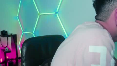 Lunita  online show from January 28, 2025, 2:43 am