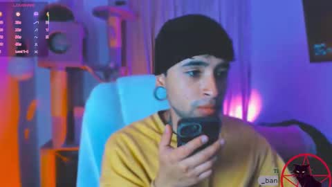 Lunita  online show from March 9, 2026, 3:10 am