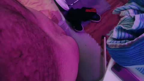 Snapshot of _bearyhairy_ chatting on December 15, 2024, 6:18 am Chupa Bear online show from December 15, 2024, 6:18 am