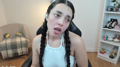 Bella Evans online show from January 20, 2025, 9:03 am